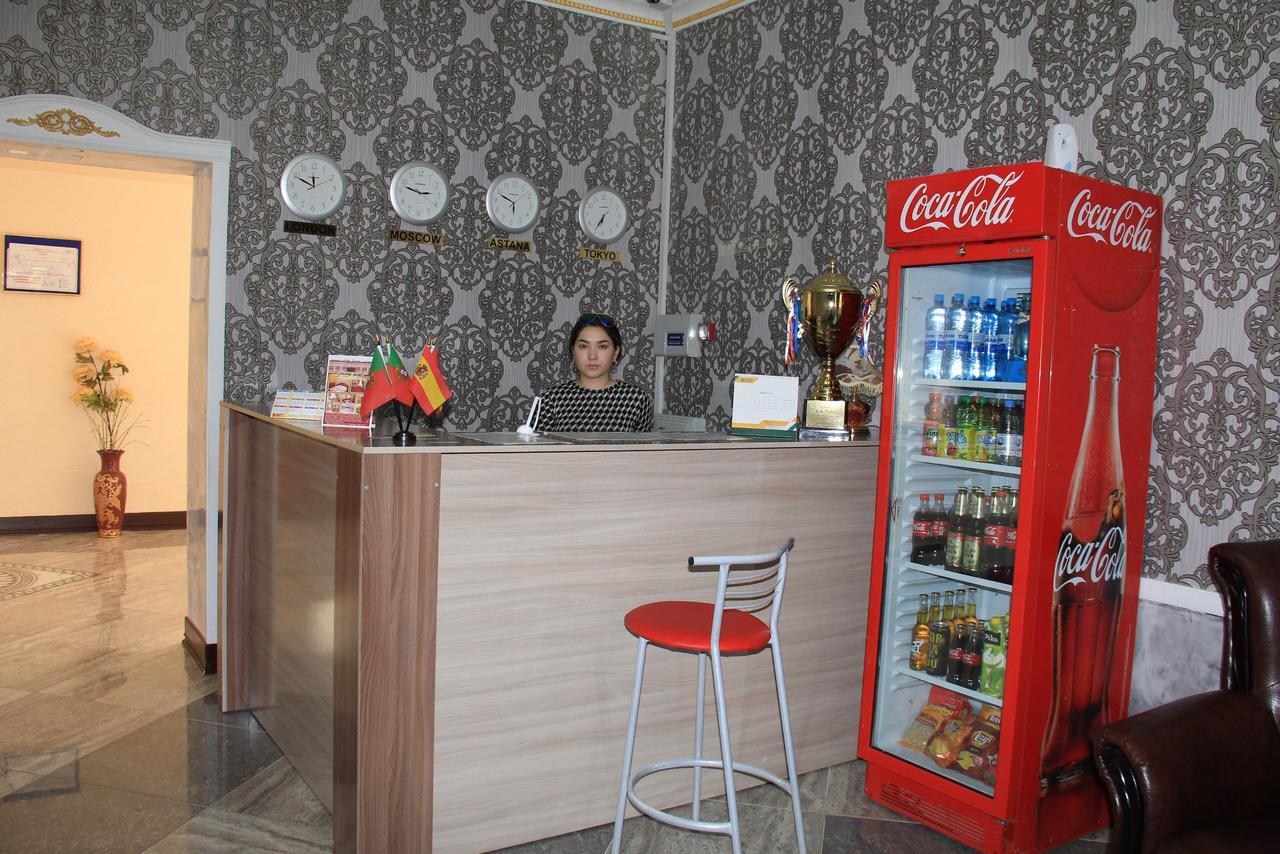 Hotel "Aishadeluxe" Taraz Exteriör bild