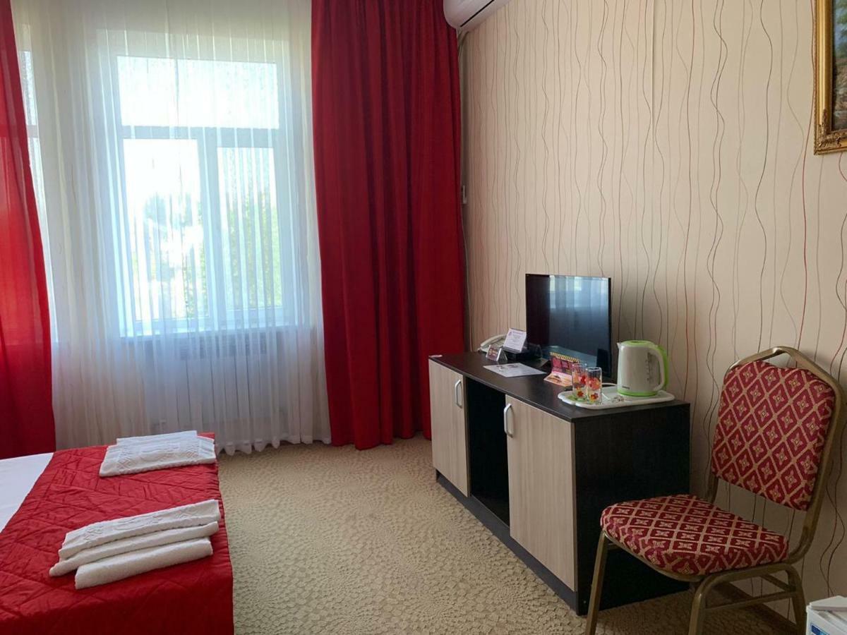Hotel "Aishadeluxe" Taraz Exteriör bild